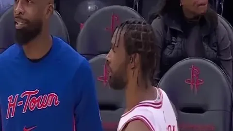 国青逆境拼搏，怀揣希望赢掌声，悲壮历程引共鸣！